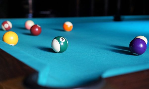 Table de billard et entretien du tapis de jeu